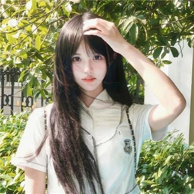 9顶假发的女孩